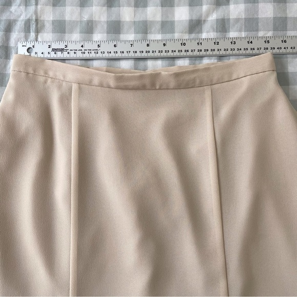 Joseph Ribkoff Nude Crepe Midi Skirt Size 8 Romantic Feminine Oldies Chic - Picture 9 of 12